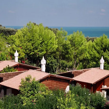 Tenuta Molino Di Mare- Ecoresort Con Villini Rodi Garganico