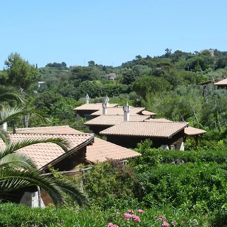 Tenuta Molino Di Mare- Ecoresort Con Villini Hotel