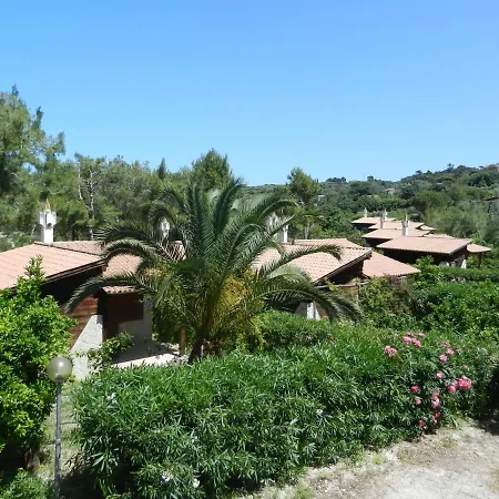 Tenuta Molino Di Mare- Ecoresort Con Villini Hotel 3*